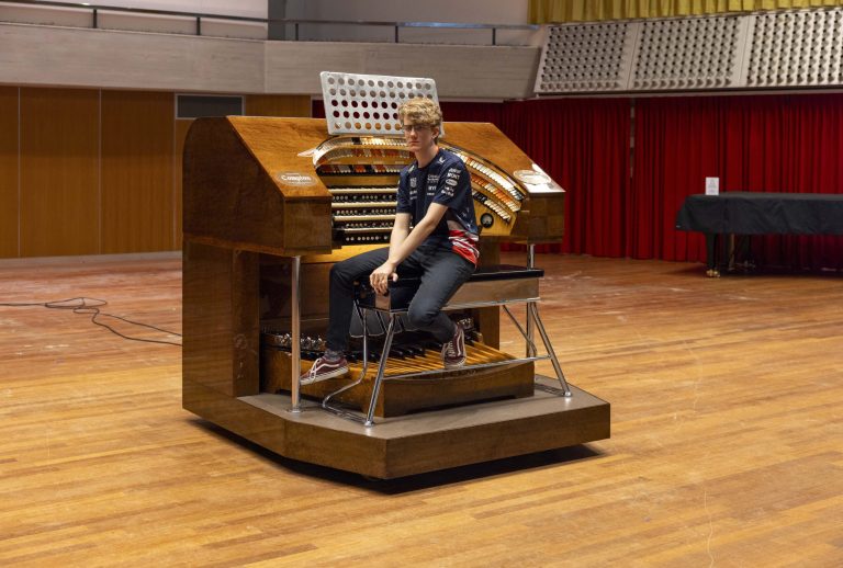 Jack Morton op het Pierre Palla Concertorgel — Concert in Hilversum