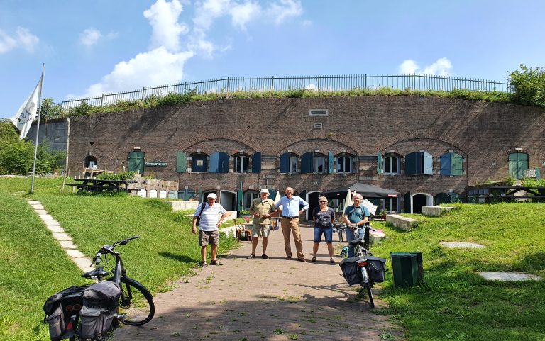 Nieuwe Hollandse Waterlinie Zuid | Fietstocht — Drinken in Hilversum