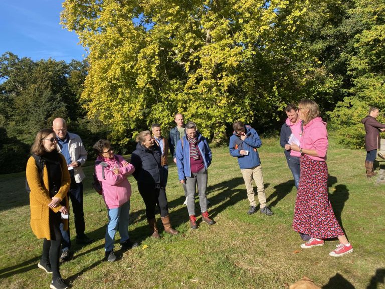 Regenboog-Boswandeling — Eten in Hilversum